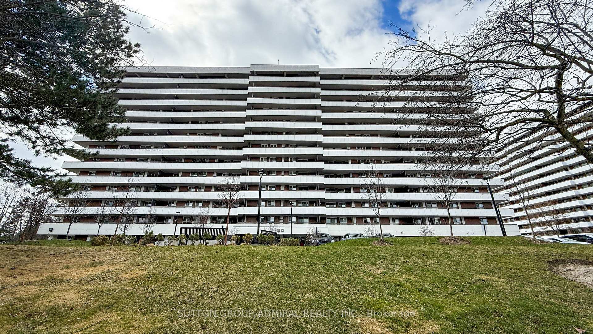 Photo 1 of Unit 1011, 80 Inverlochy Boulevard, Markham, Royal Orchard — HOMEH