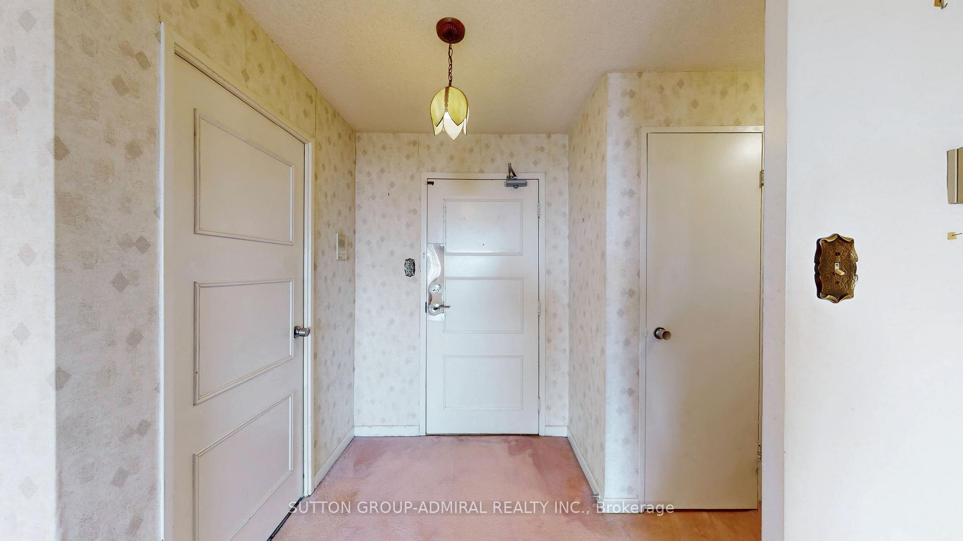 Photo 4 of Unit 1011, 80 Inverlochy Boulevard, Markham, Royal Orchard — HOMEH