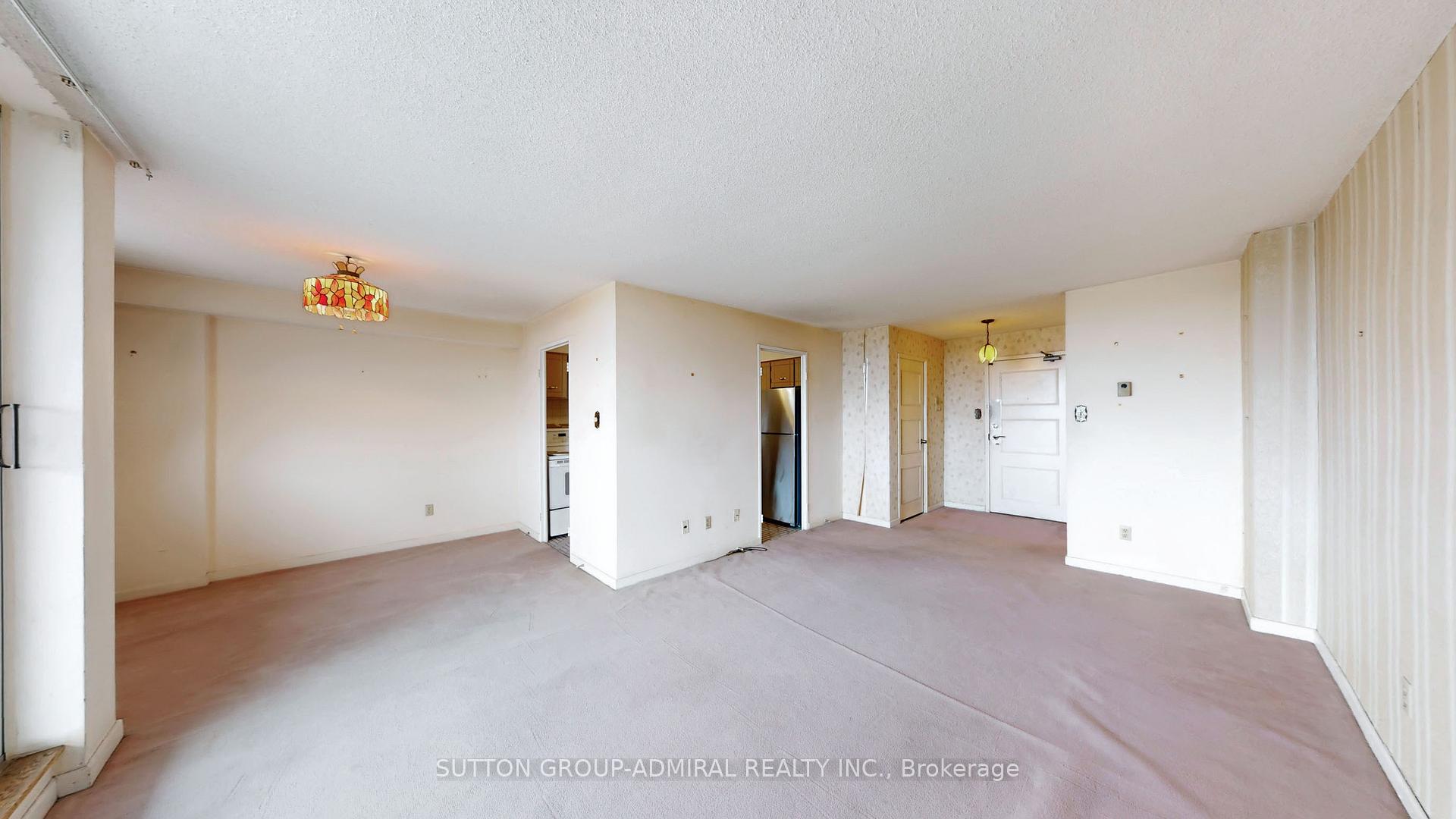 Photo 5 of Unit 1011, 80 Inverlochy Boulevard, Markham, Royal Orchard — HOMEH