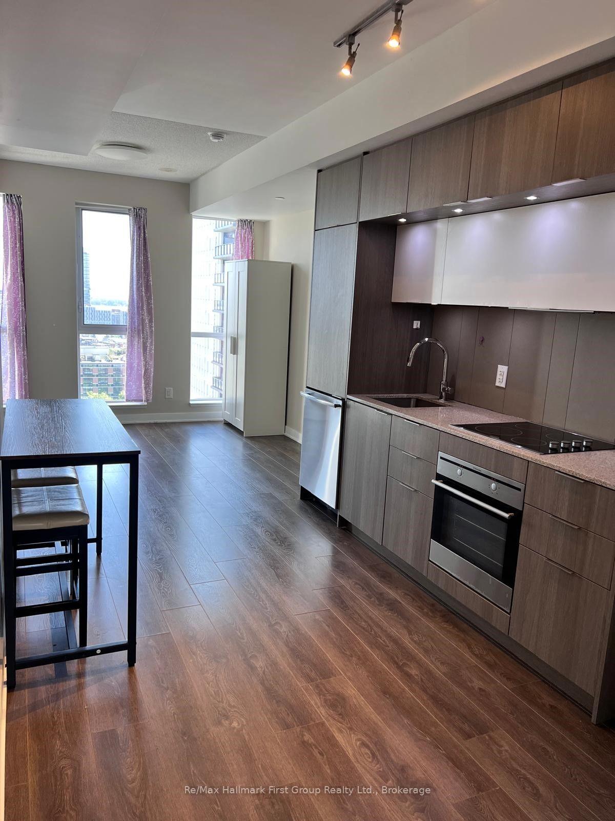 Photo 4 of Unit 2005, 170 Sumach Street, Toronto, Regent Park — HOMEH