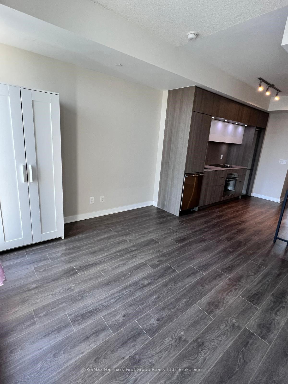 Photo 8 of Unit 2005, 170 Sumach Street, Toronto, Regent Park — HOMEH
