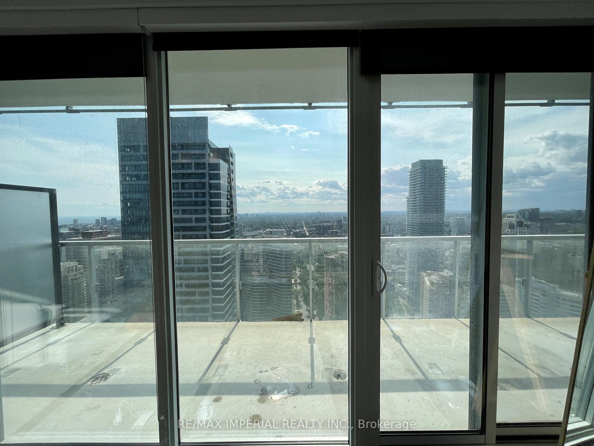 Photo 5 of Unit 4706, 3 Gloucester Street, Toronto, Church-Yonge Corridor — HOMEH