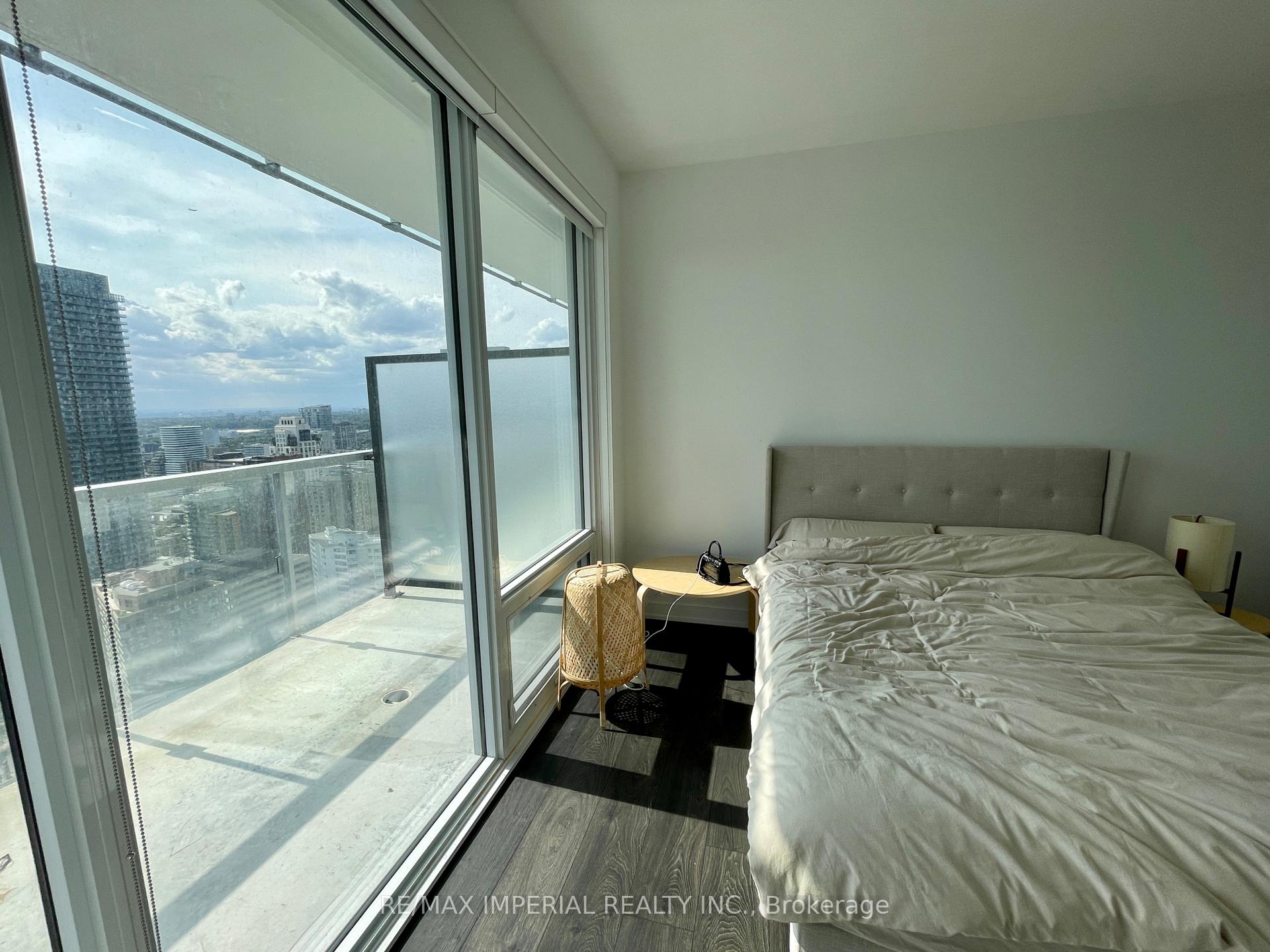 Photo 6 of Unit 4706, 3 Gloucester Street, Toronto, Church-Yonge Corridor — HOMEH