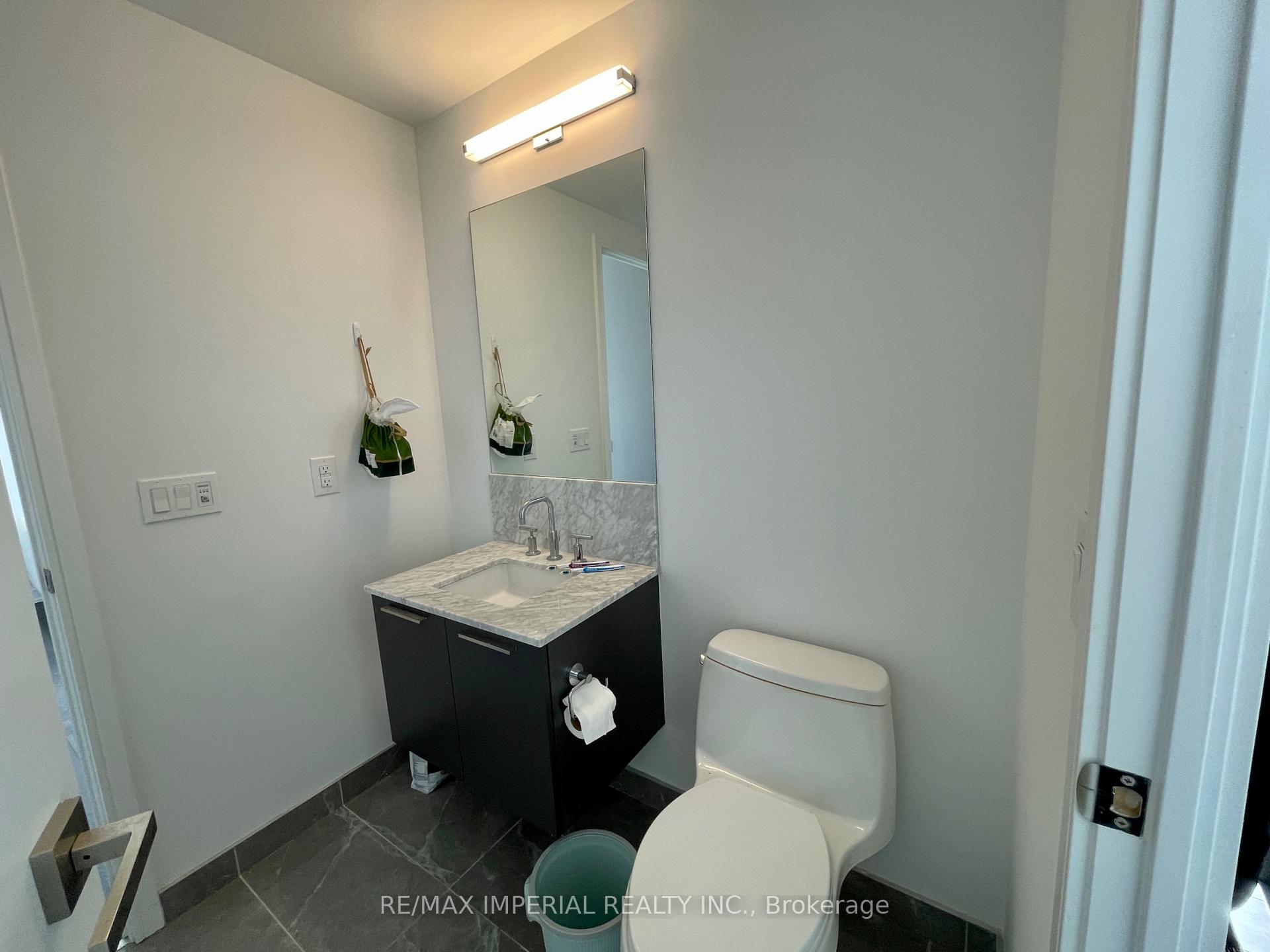 Photo 8 of Unit 4706, 3 Gloucester Street, Toronto, Church-Yonge Corridor — HOMEH
