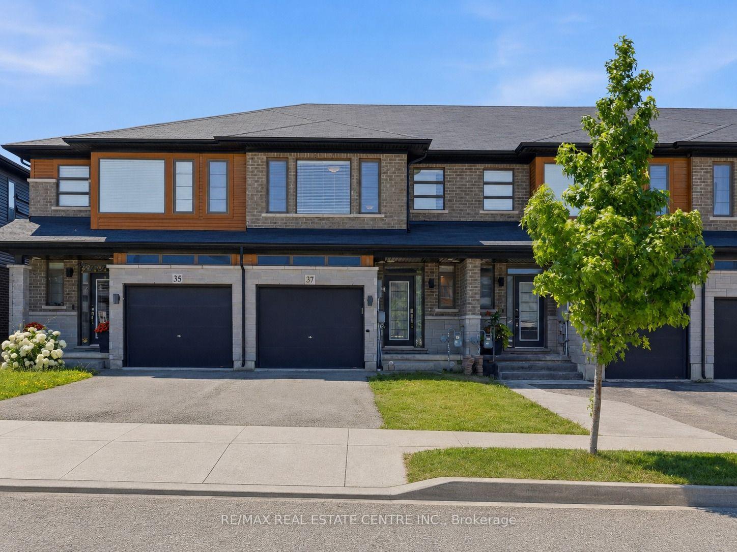 Photo 1 of 37 Greenwich Avenue, Hamilton, Stoney Creek Mountain — HOMEH