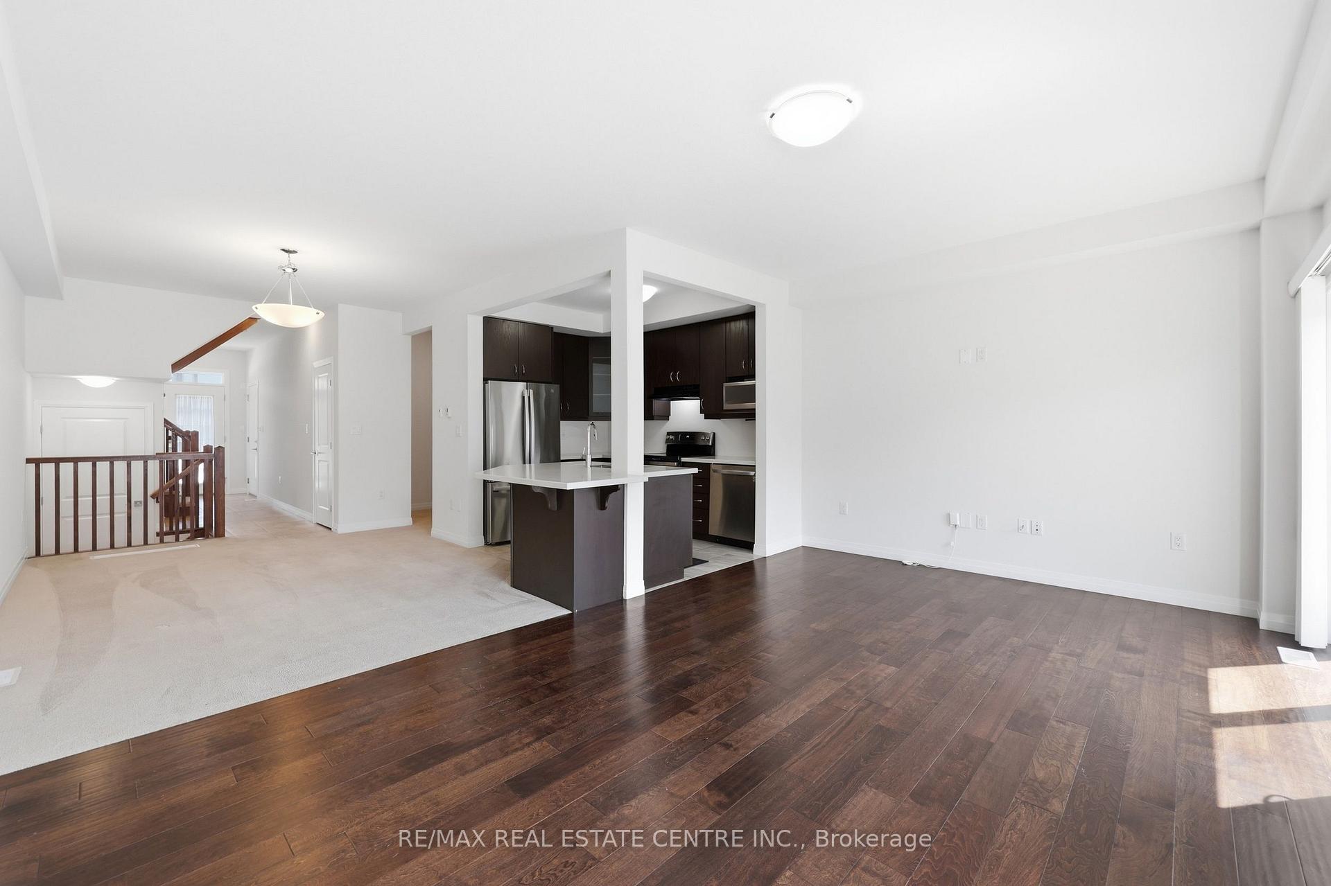 Photo 14 of 37 Greenwich Avenue, Hamilton, Stoney Creek Mountain — HOMEH