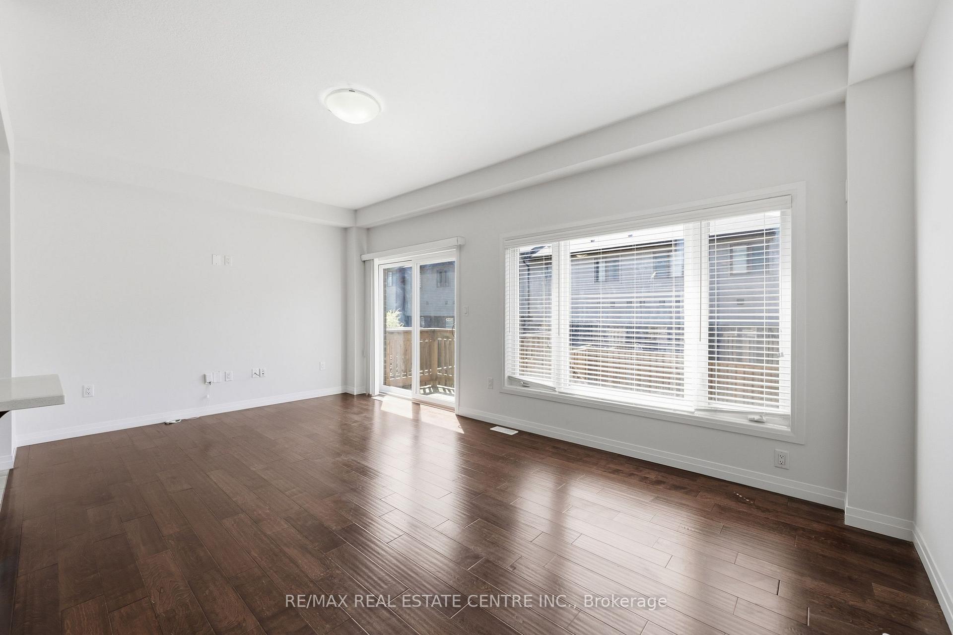 Photo 18 of 37 Greenwich Avenue, Hamilton, Stoney Creek Mountain — HOMEH