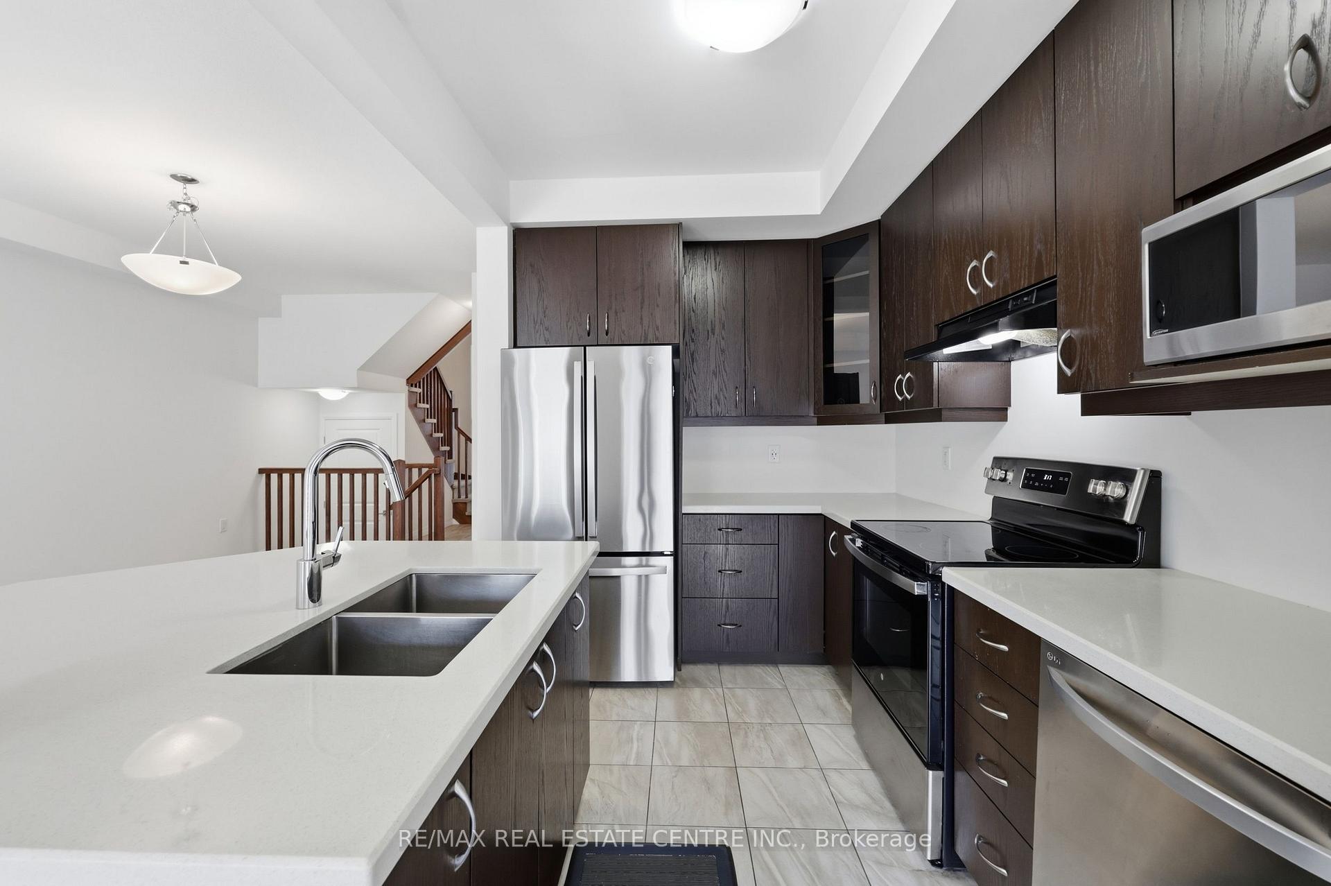 Photo 20 of 37 Greenwich Avenue, Hamilton, Stoney Creek Mountain — HOMEH