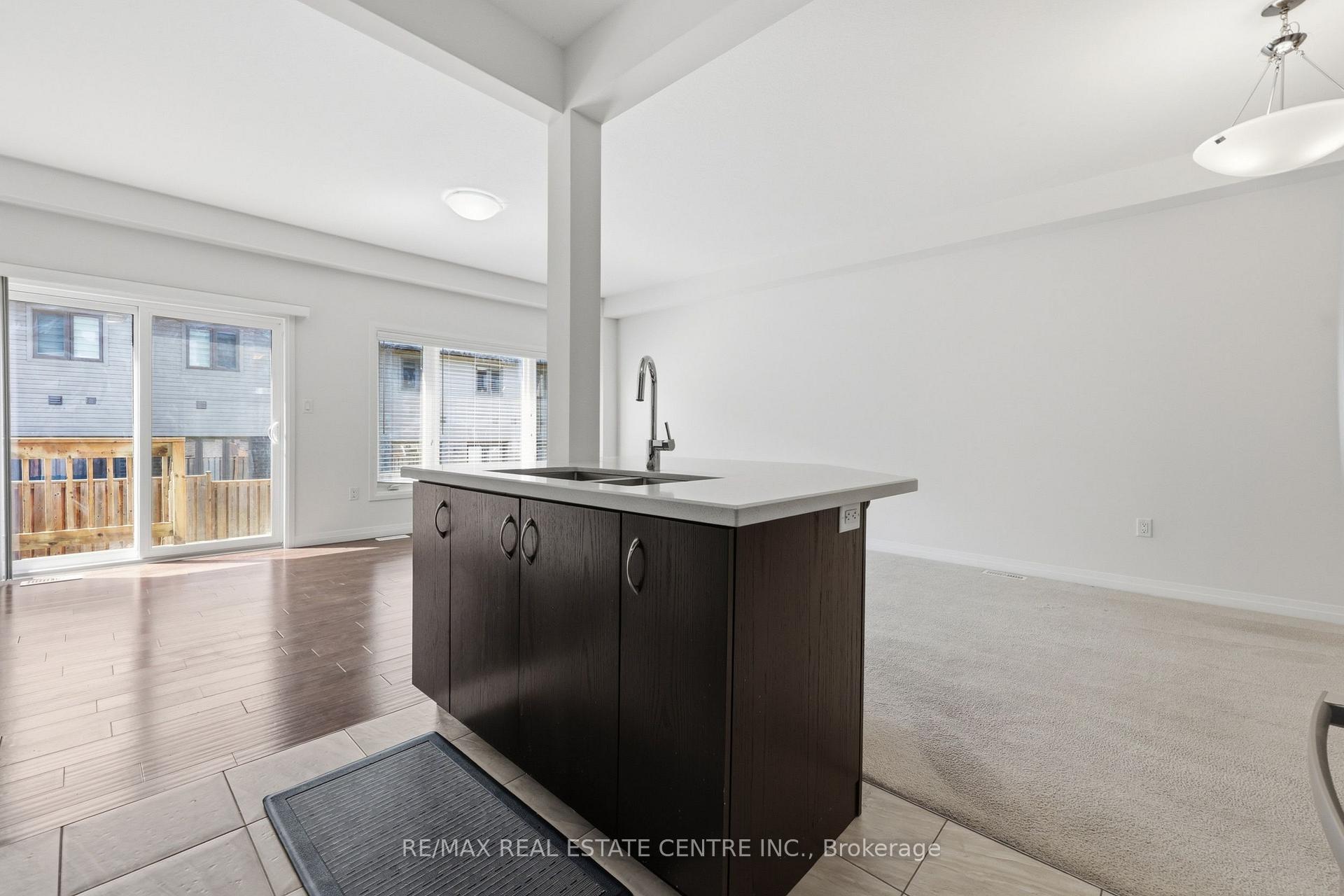 Photo 21 of 37 Greenwich Avenue, Hamilton, Stoney Creek Mountain — HOMEH
