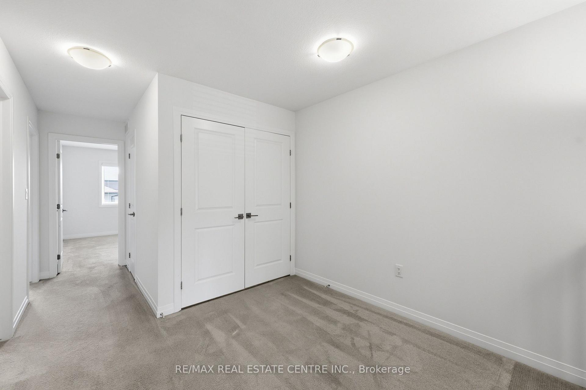 Photo 25 of 37 Greenwich Avenue, Hamilton, Stoney Creek Mountain — HOMEH