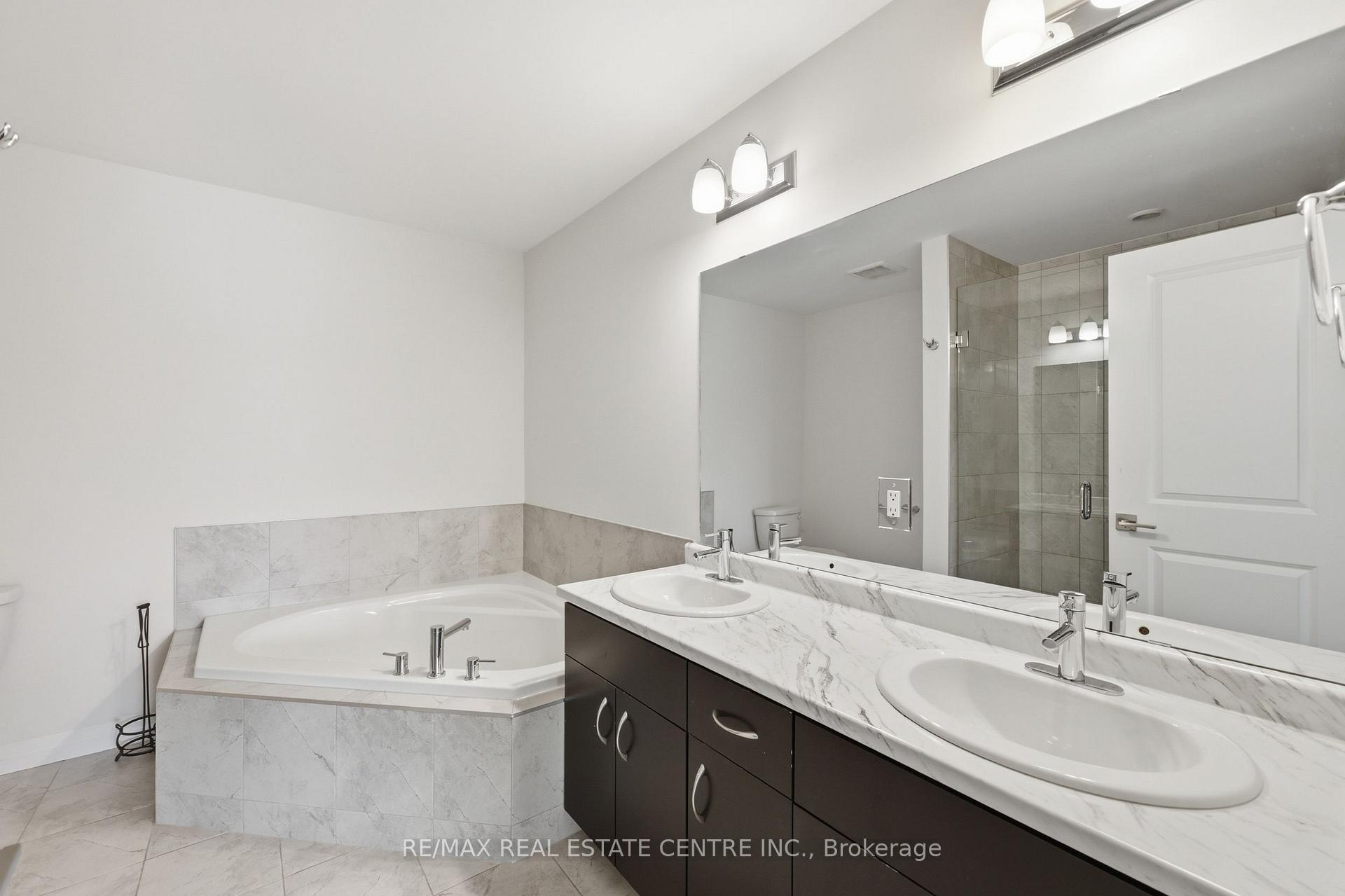 Photo 31 of 37 Greenwich Avenue, Hamilton, Stoney Creek Mountain — HOMEH