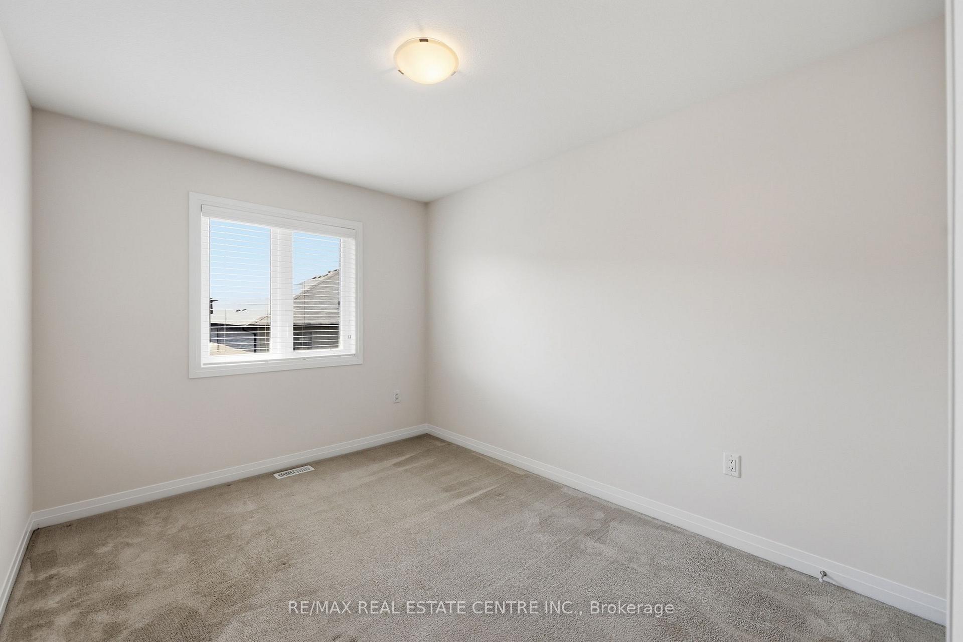 Photo 35 of 37 Greenwich Avenue, Hamilton, Stoney Creek Mountain — HOMEH