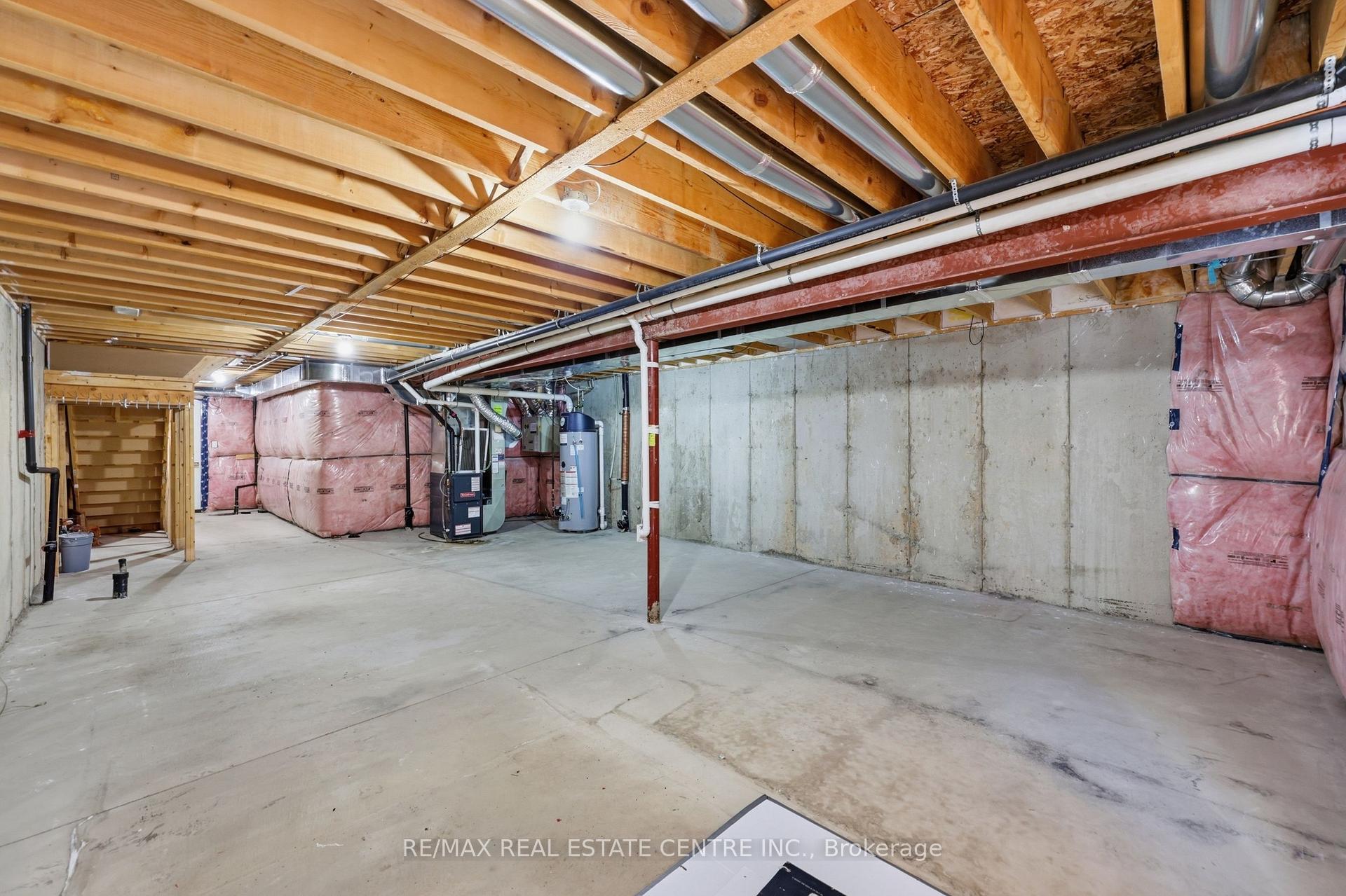 Photo 41 of 37 Greenwich Avenue, Hamilton, Stoney Creek Mountain — HOMEH