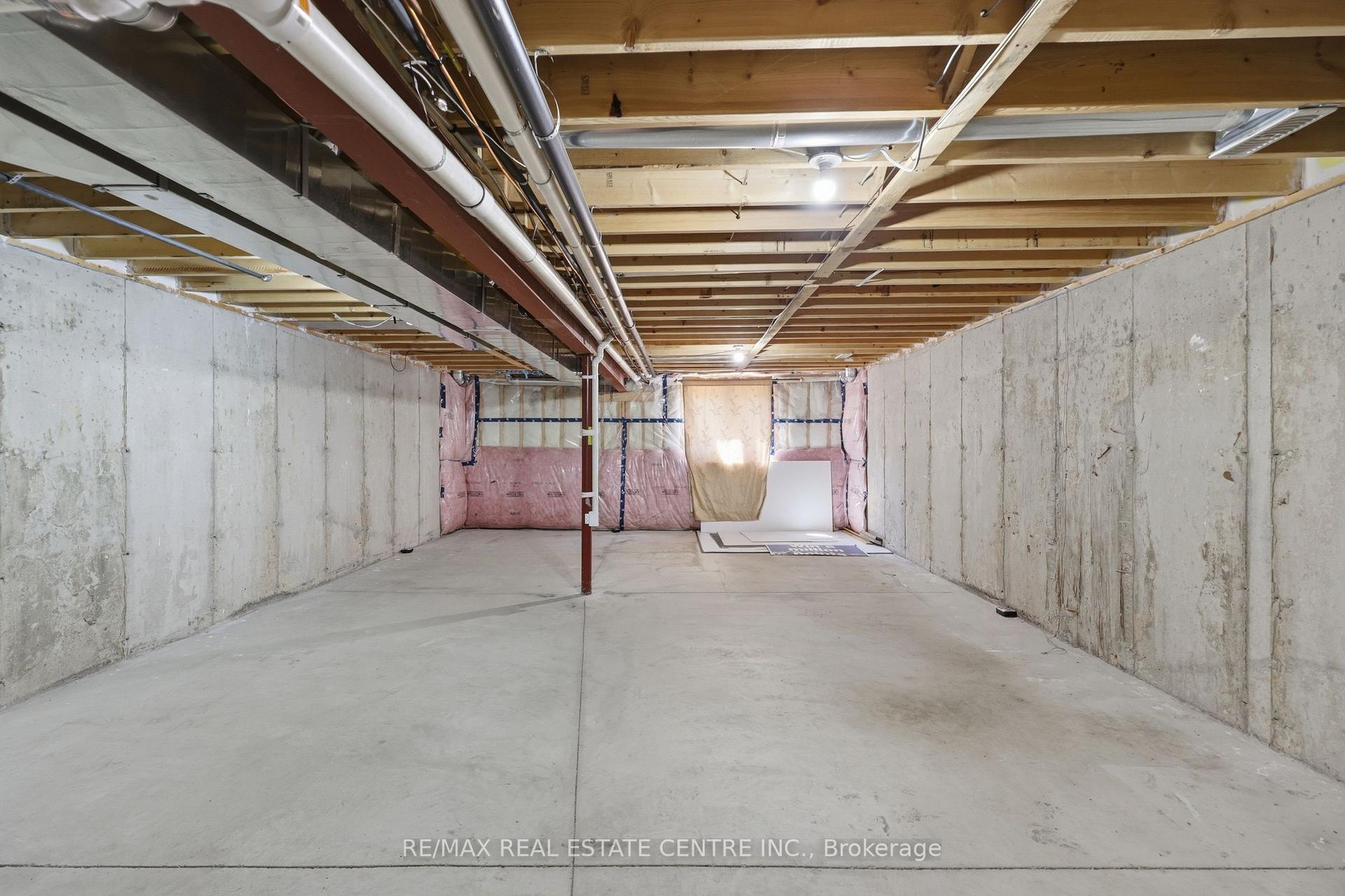 Photo 42 of 37 Greenwich Avenue, Hamilton, Stoney Creek Mountain — HOMEH