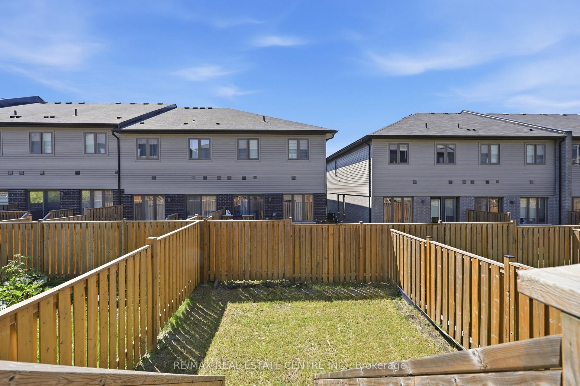 Photo 44 of 37 Greenwich Avenue, Hamilton, Stoney Creek Mountain — HOMEH
