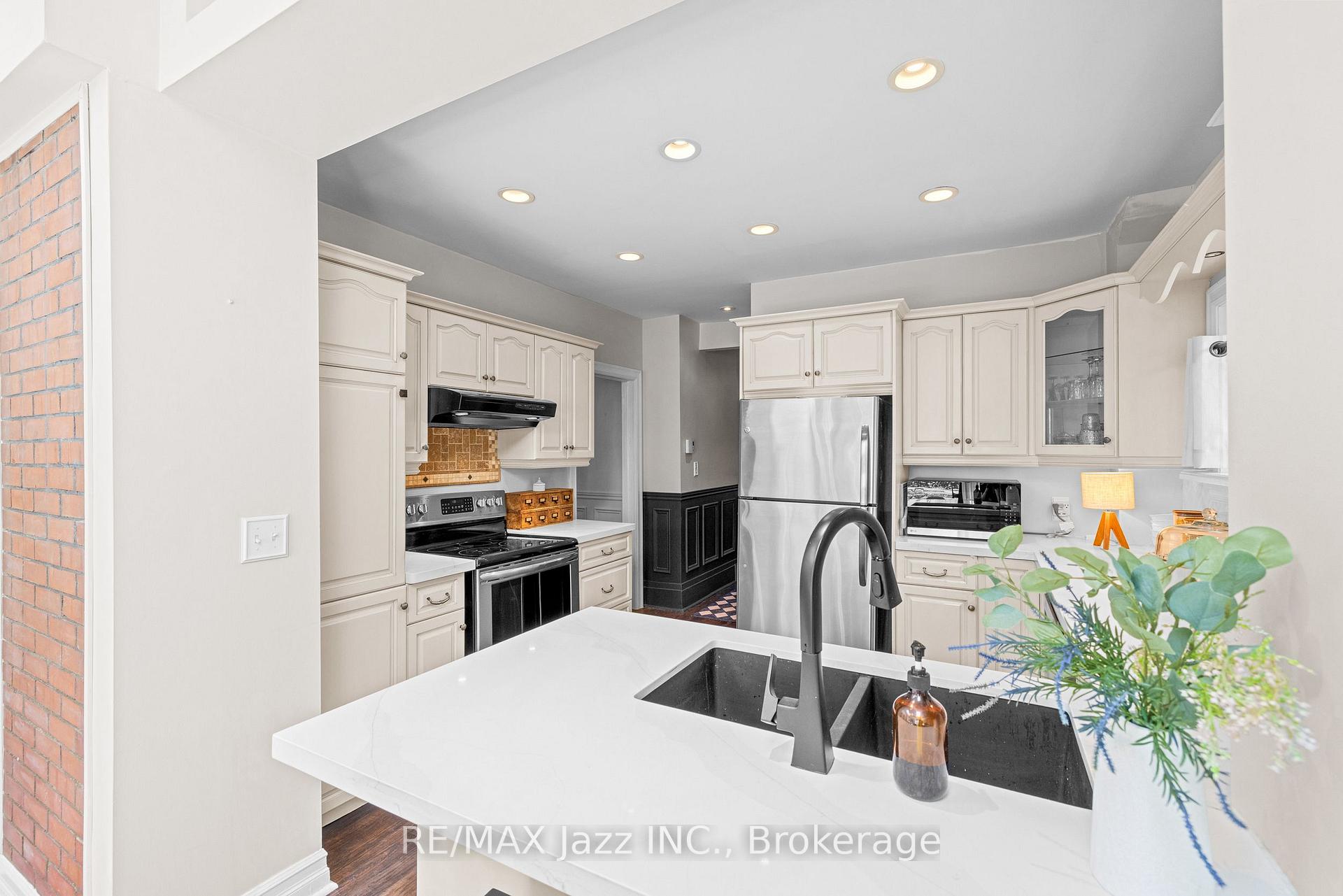 Photo 20 of 477 Masson Street, Oshawa, O'Neill — HOMEH