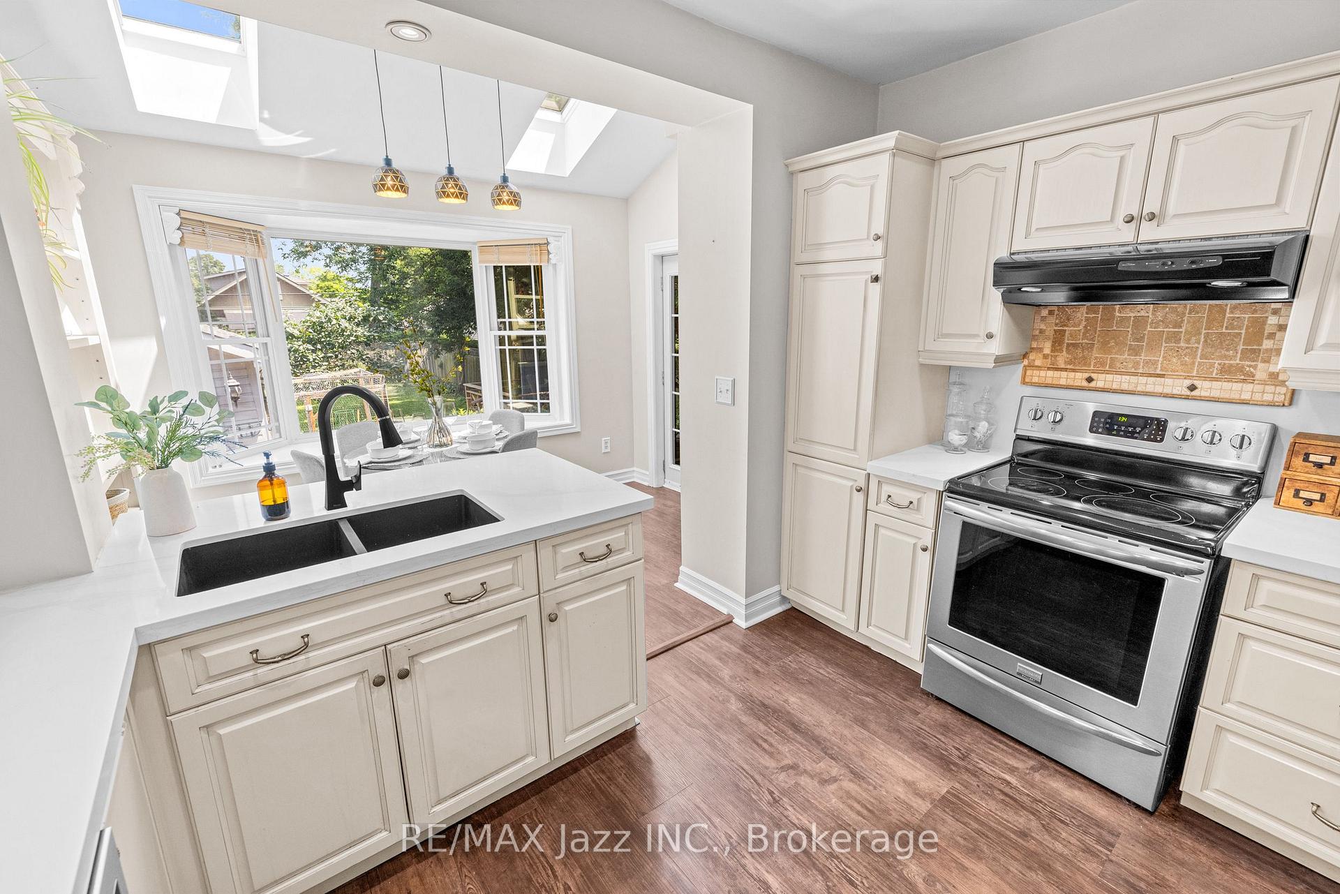 Photo 21 of 477 Masson Street, Oshawa, O'Neill — HOMEH