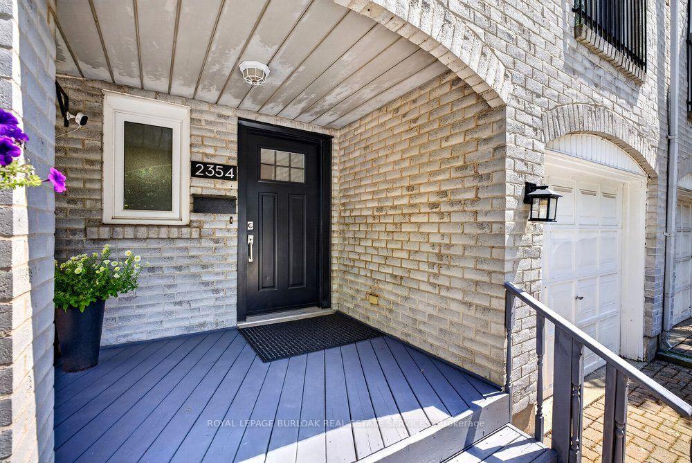 Photo 3 of 2354 Marine Drive, Oakville, Bronte — HOMEH
