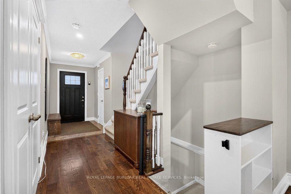 Photo 5 of 2354 Marine Drive, Oakville, Bronte — HOMEH