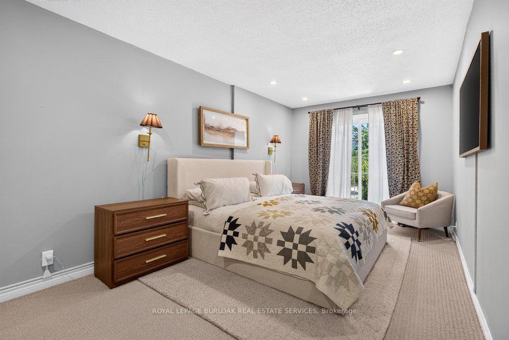 Photo 21 of 2354 Marine Drive, Oakville, Bronte — HOMEH
