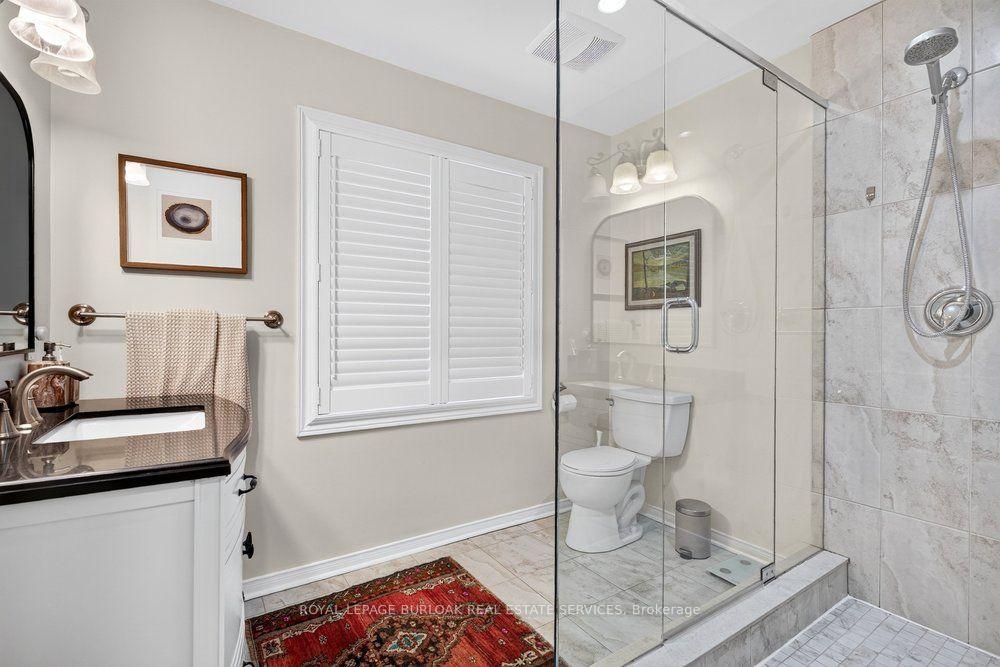 Photo 23 of 2354 Marine Drive, Oakville, Bronte — HOMEH
