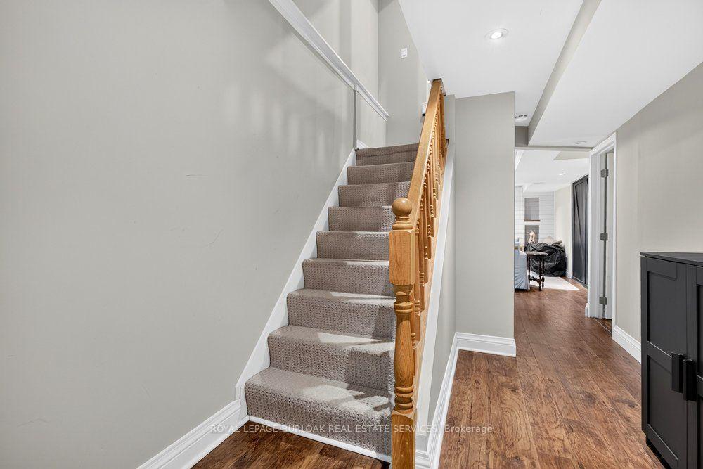 Photo 33 of 2354 Marine Drive, Oakville, Bronte — HOMEH