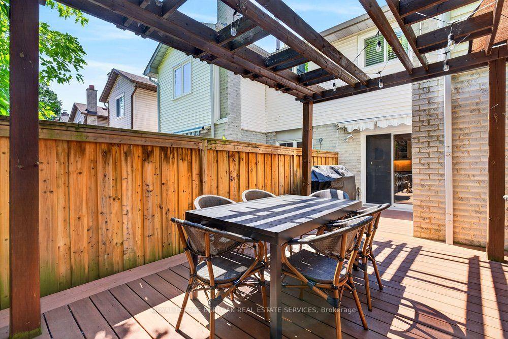 Photo 43 of 2354 Marine Drive, Oakville, Bronte — HOMEH