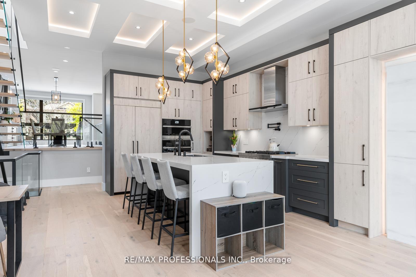 Photo 6 of 216 Aldercrest Road, Etobicoke, Alderwood — HOMEH