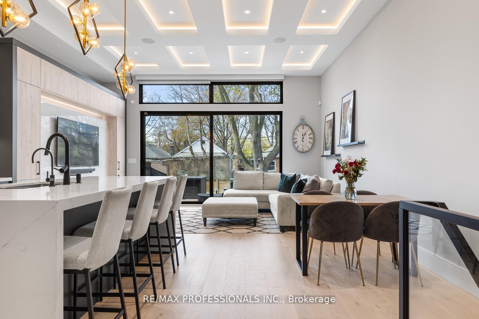 Photo 12 of 216 Aldercrest Road, Etobicoke, Alderwood — HOMEH