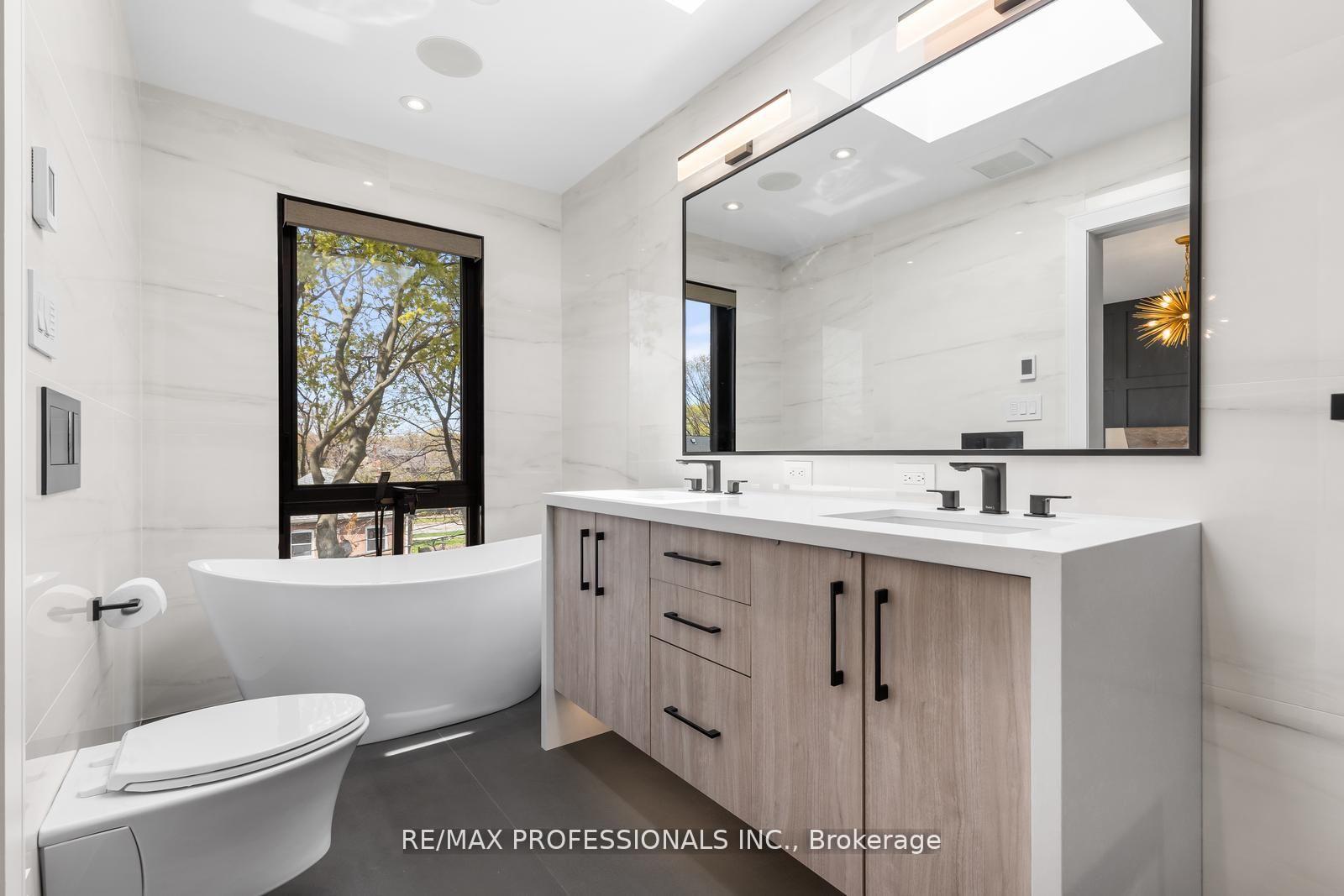 Photo 23 of 216 Aldercrest Road, Etobicoke, Alderwood — HOMEH
