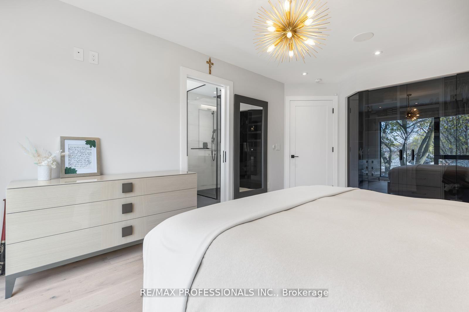 Photo 25 of 216 Aldercrest Road, Etobicoke, Alderwood — HOMEH