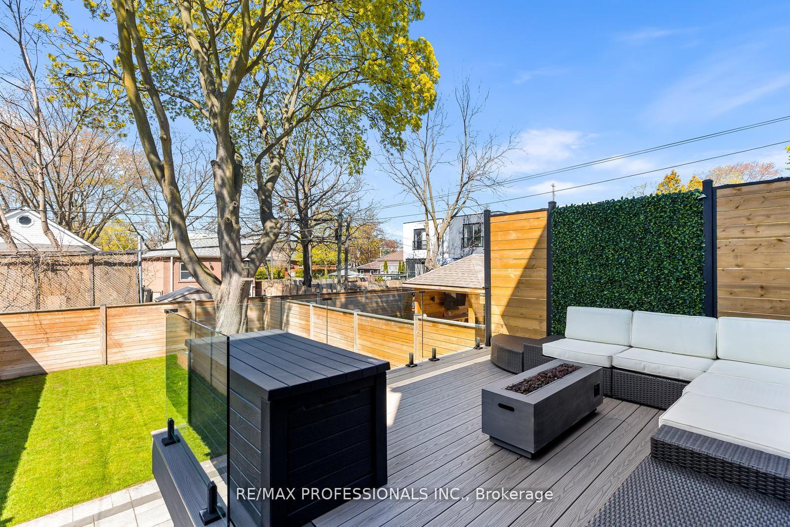 Photo 38 of 216 Aldercrest Road, Etobicoke, Alderwood — HOMEH