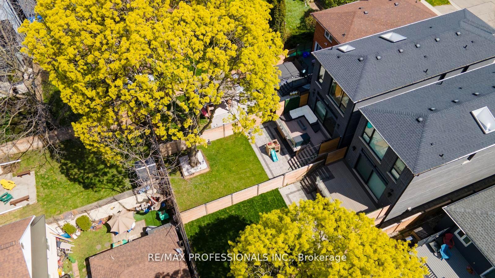 Photo 44 of 216 Aldercrest Road, Etobicoke, Alderwood — HOMEH