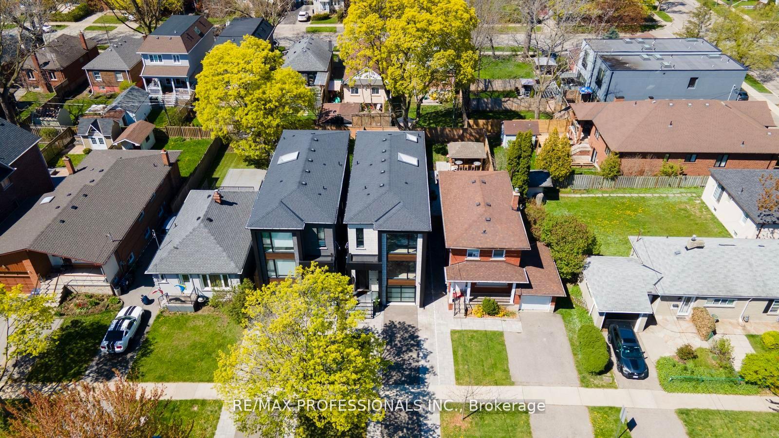 Photo 45 of 216 Aldercrest Road, Etobicoke, Alderwood — HOMEH