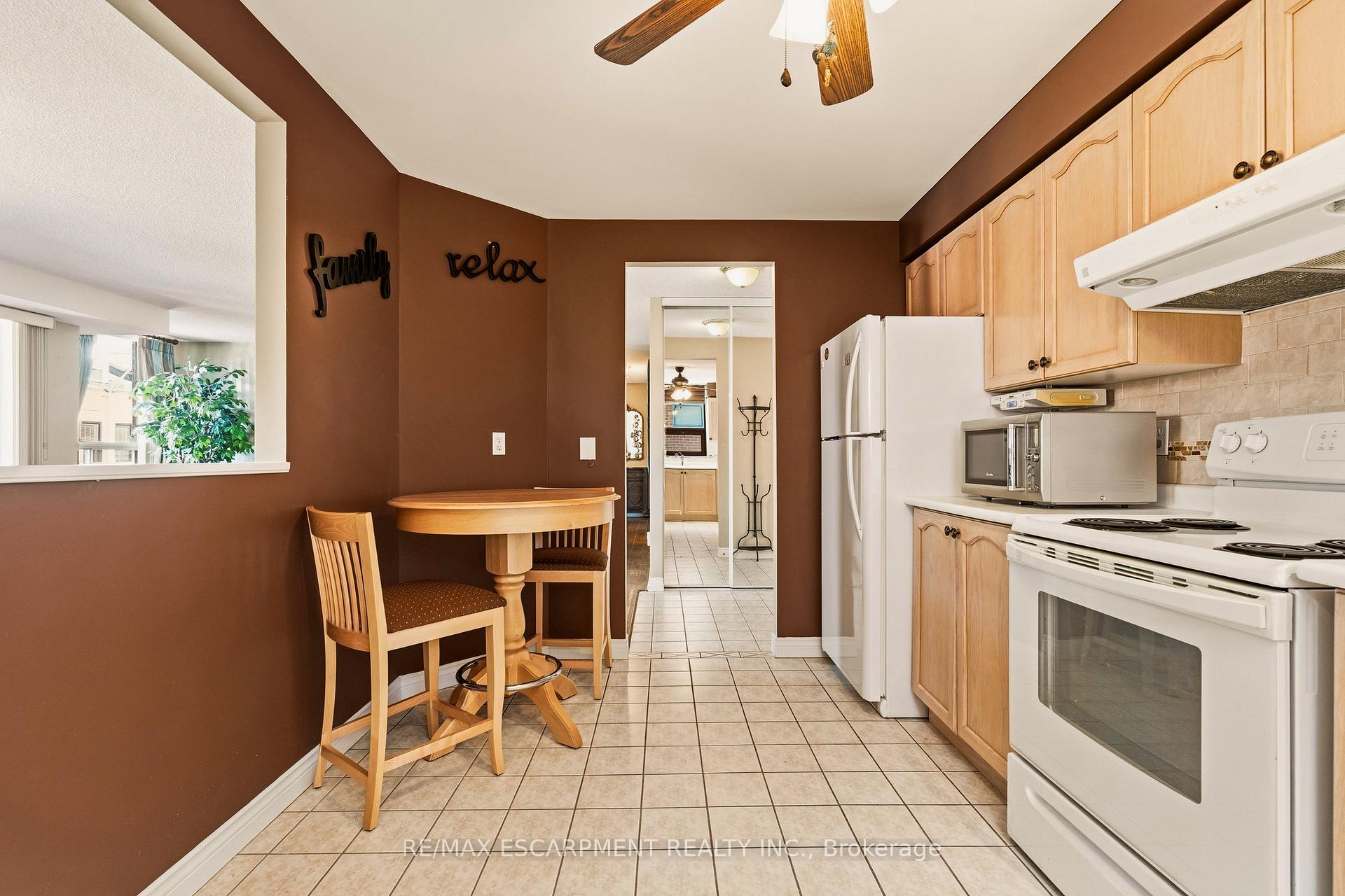 Photo 8 of Unit 203, 8 Main Street, Hamilton, Dundas — HOMEH