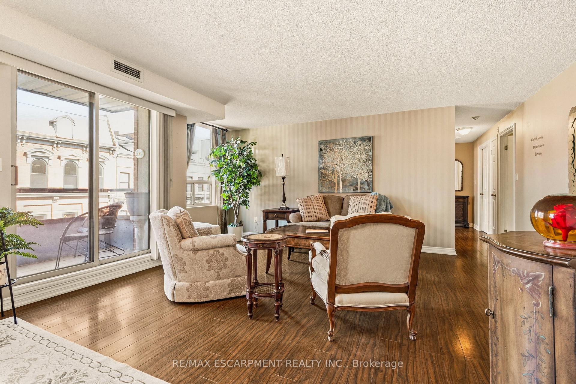 Photo 13 of Unit 203, 8 Main Street, Hamilton, Dundas — HOMEH