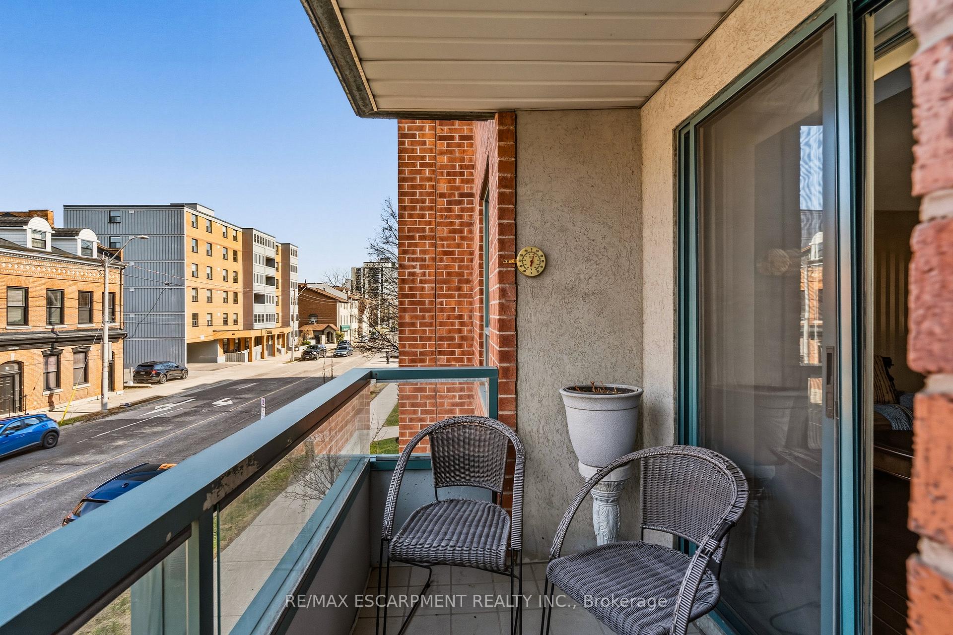 Photo 33 of Unit 203, 8 Main Street, Hamilton, Dundas — HOMEH