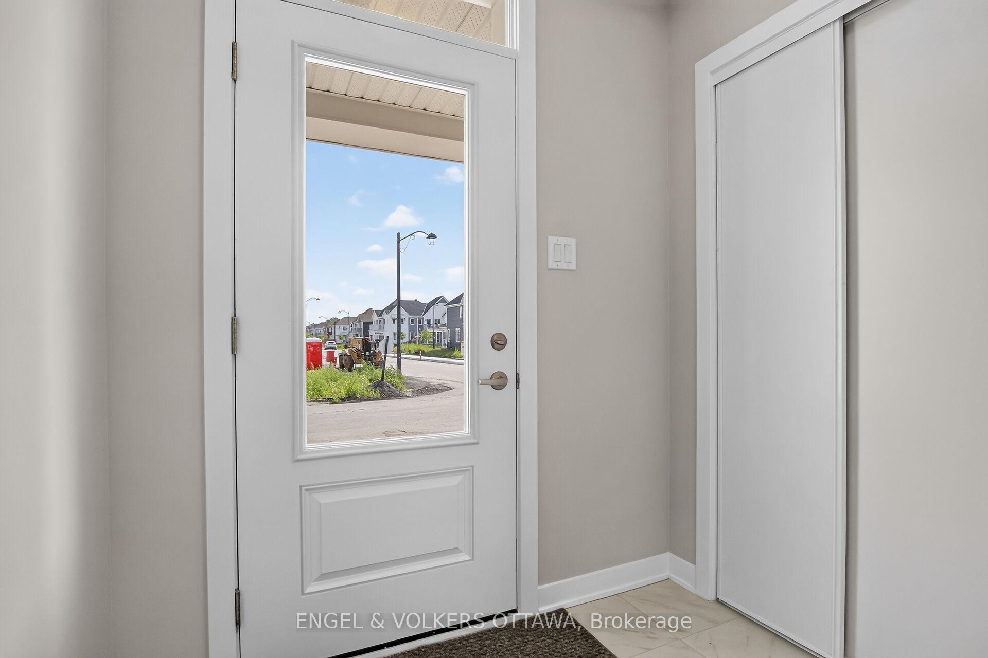 Photo 3 of 728 Haflinger Row, Ottawa, Btwn Franktown Rd. & Fallowfield Rd. — HOMEH