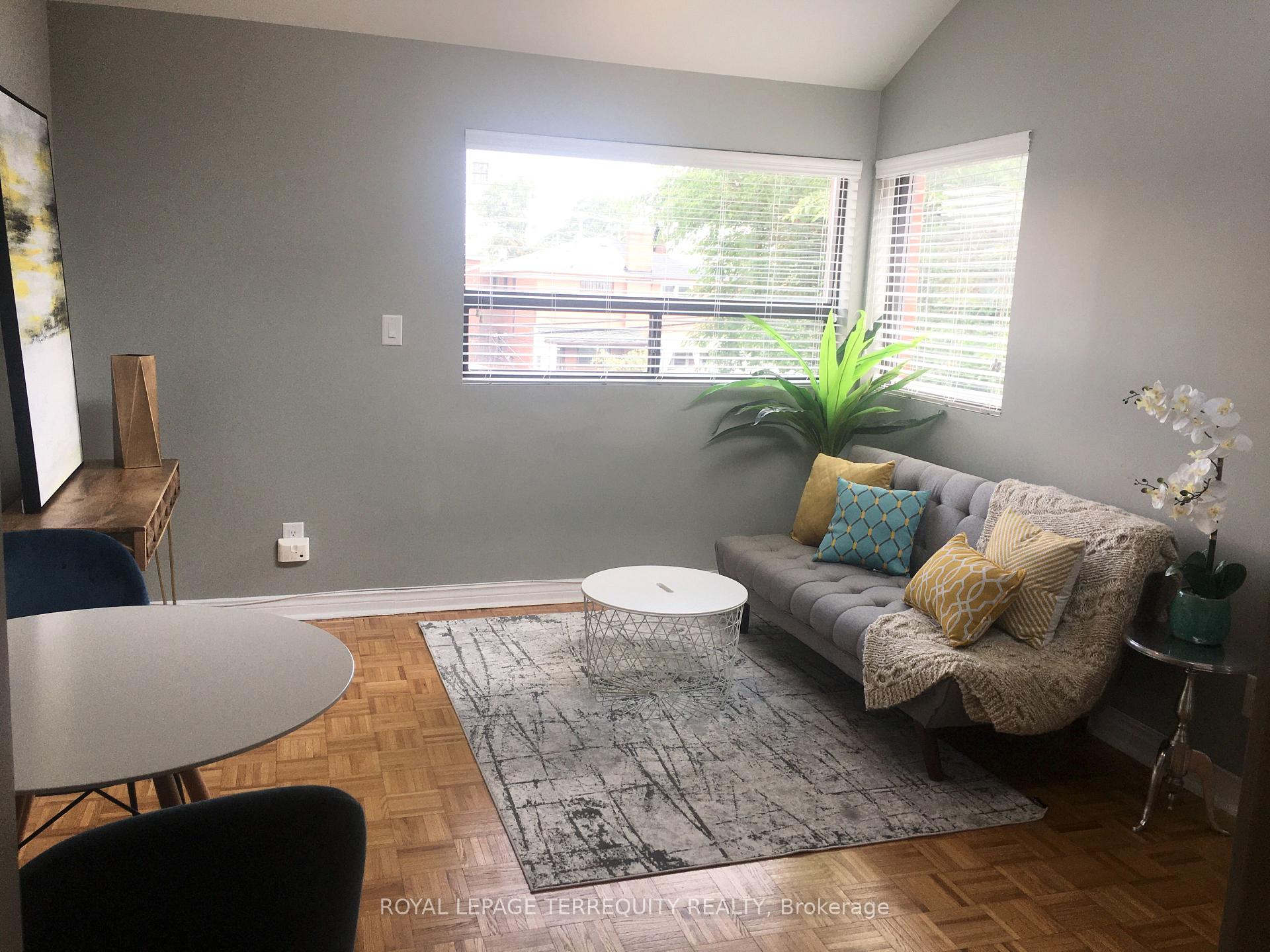 Front of Unit Top Floor, 305 Margueretta Street