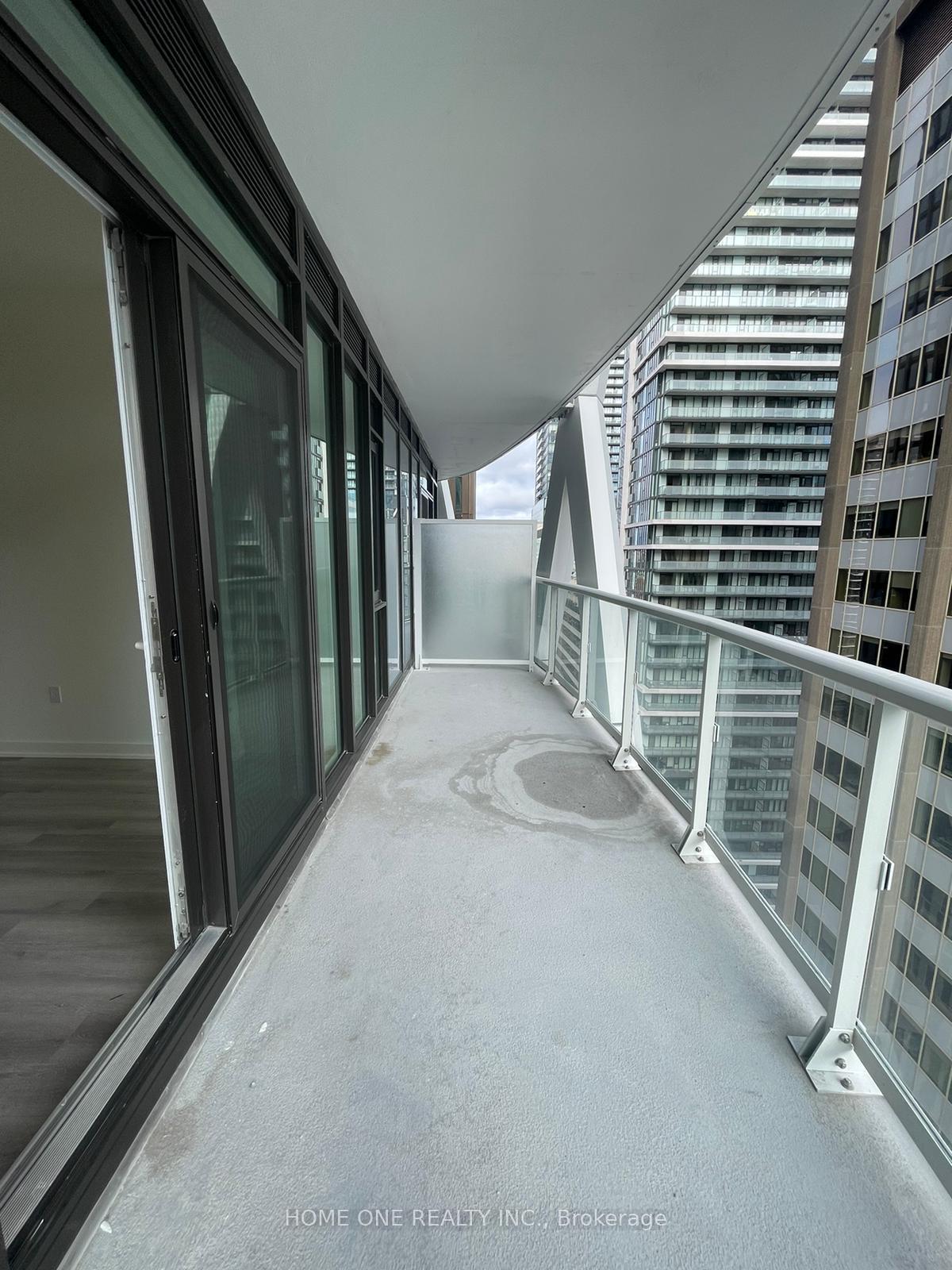 Photo 6 of Unit 2113, 230 Simcoe Street, Toronto, Kensington-Chinatown — HOMEH