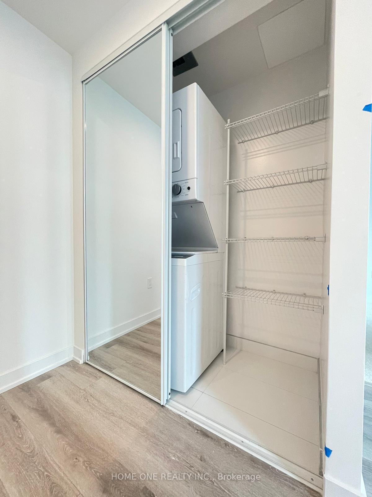 Photo 8 of Unit 2113, 230 Simcoe Street, Toronto, Kensington-Chinatown — HOMEH