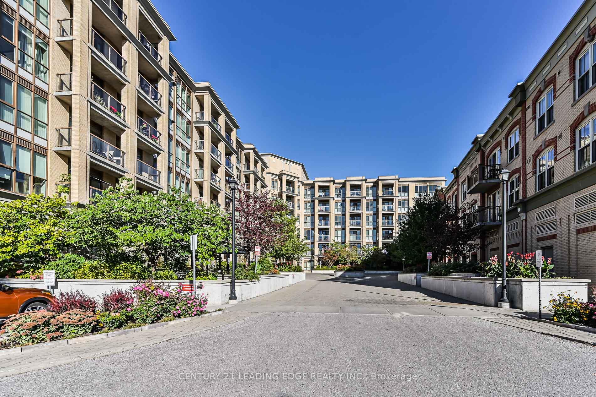 Photo 2 of Unit 604, 68 Main Street N, Markham, Old Markham Village — HOMEH