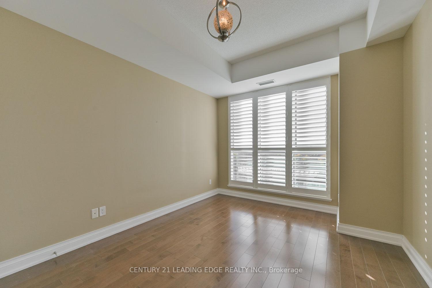 Photo 13 of Unit 604, 68 Main Street N, Markham, Old Markham Village — HOMEH