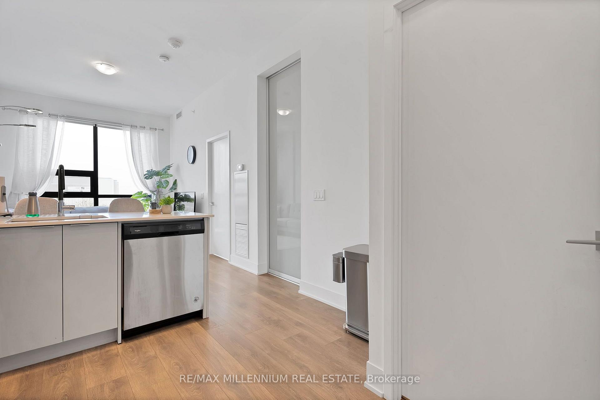 Photo 9 of Unit 219, 2908 Highway 7, Vaughan, Concord — HOMEH