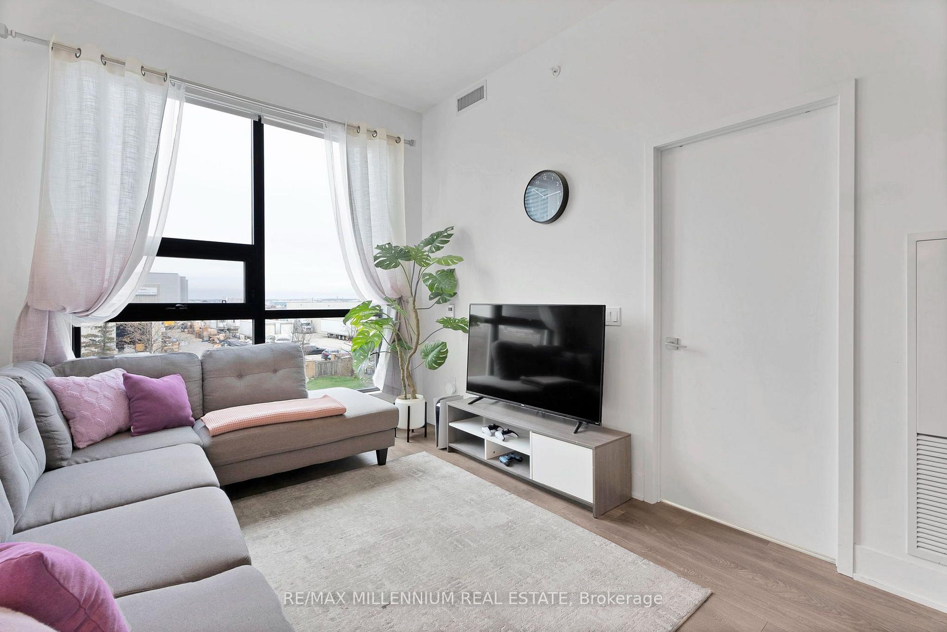 Photo 14 of Unit 219, 2908 Highway 7, Vaughan, Concord — HOMEH