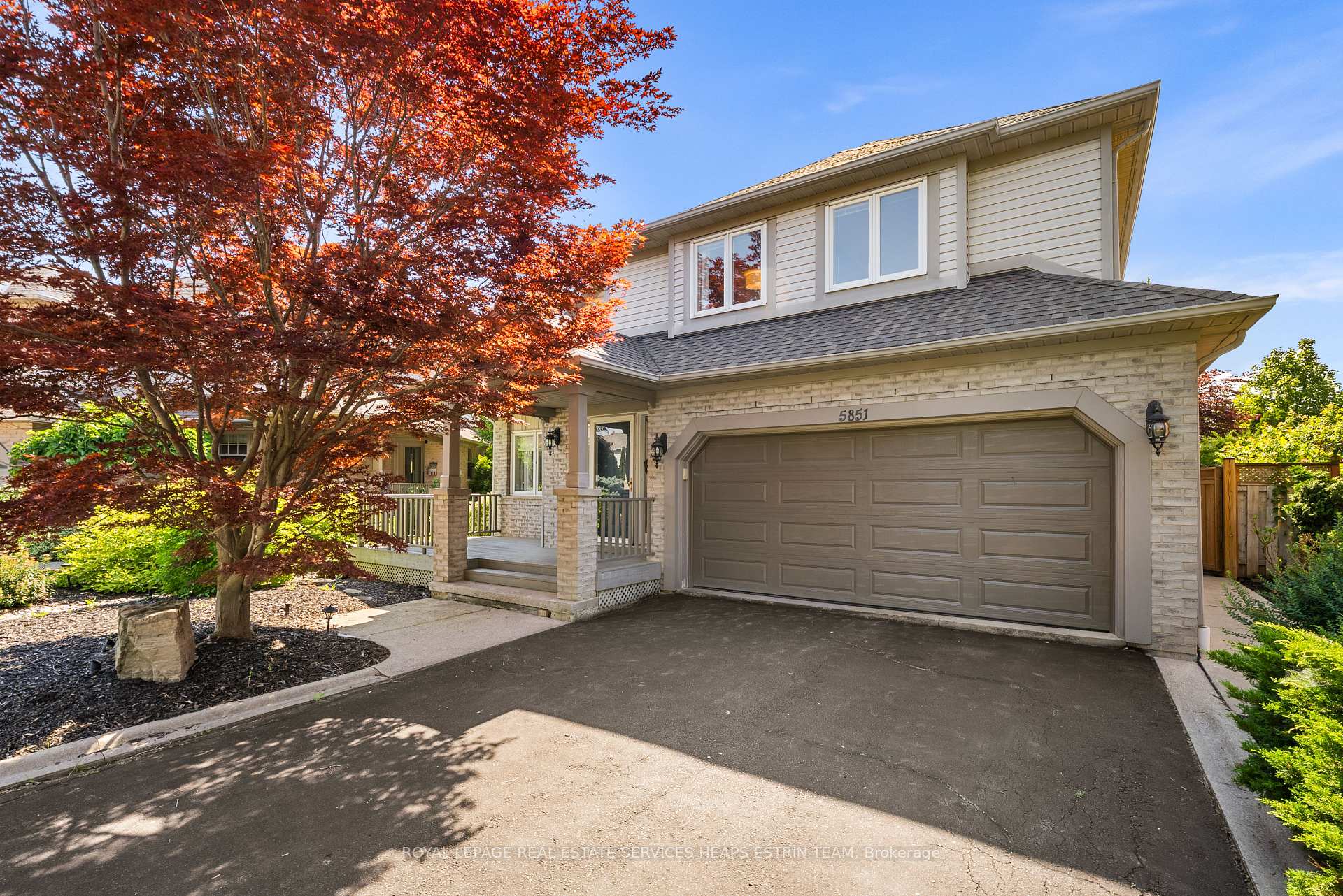 Photo 2 of 5851 Cornell Crescent, Mississauga, Central Erin Mills — HOMEH