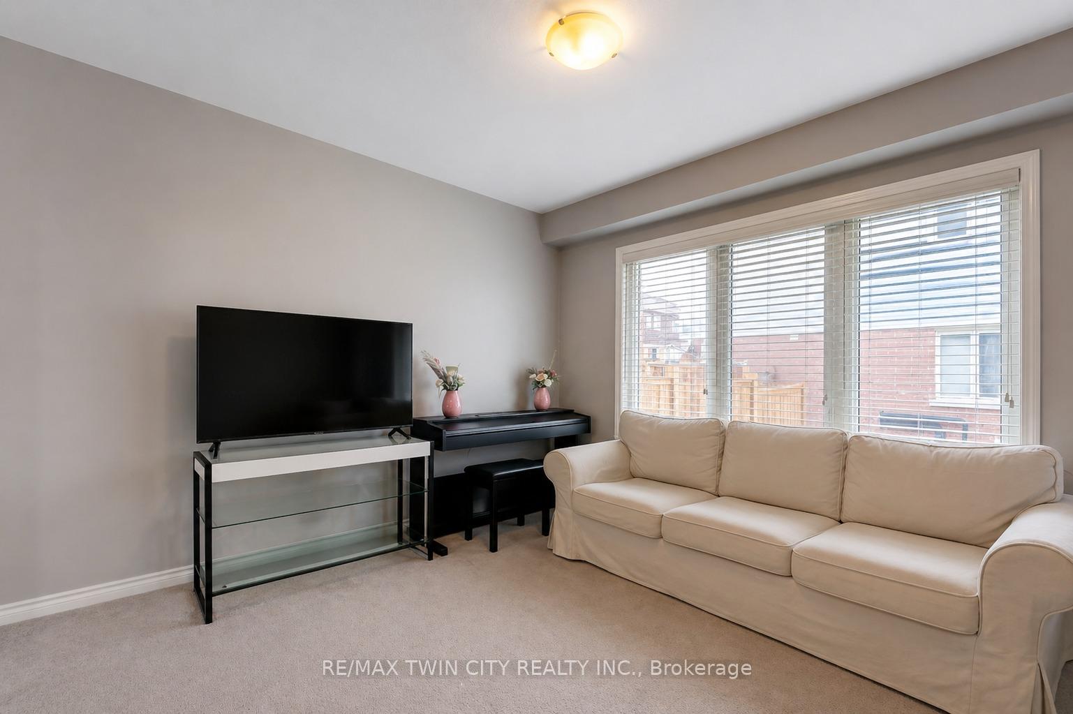 Photo 10 of 71 Glenvista Drive, Kitchener, Trussler — HOMEH