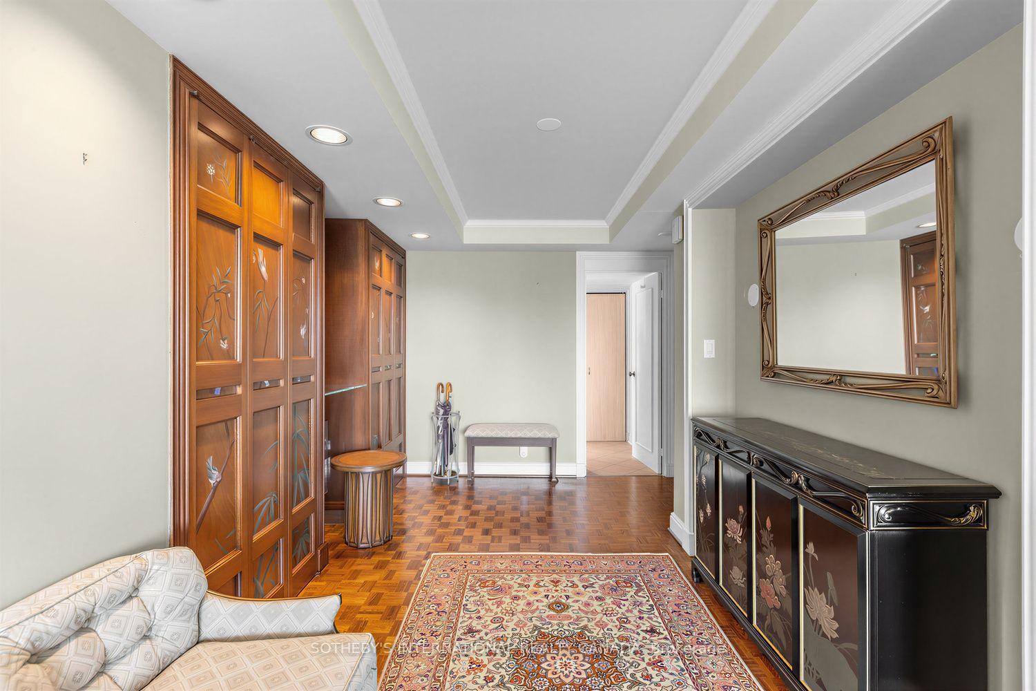 Photo 4 of Unit 1801, 63 St Clair Avenue W, Toronto, Yonge-St. Clair — HOMEH