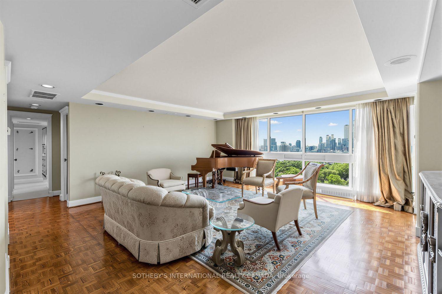 Photo 7 of Unit 1801, 63 St Clair Avenue W, Toronto, Yonge-St. Clair — HOMEH