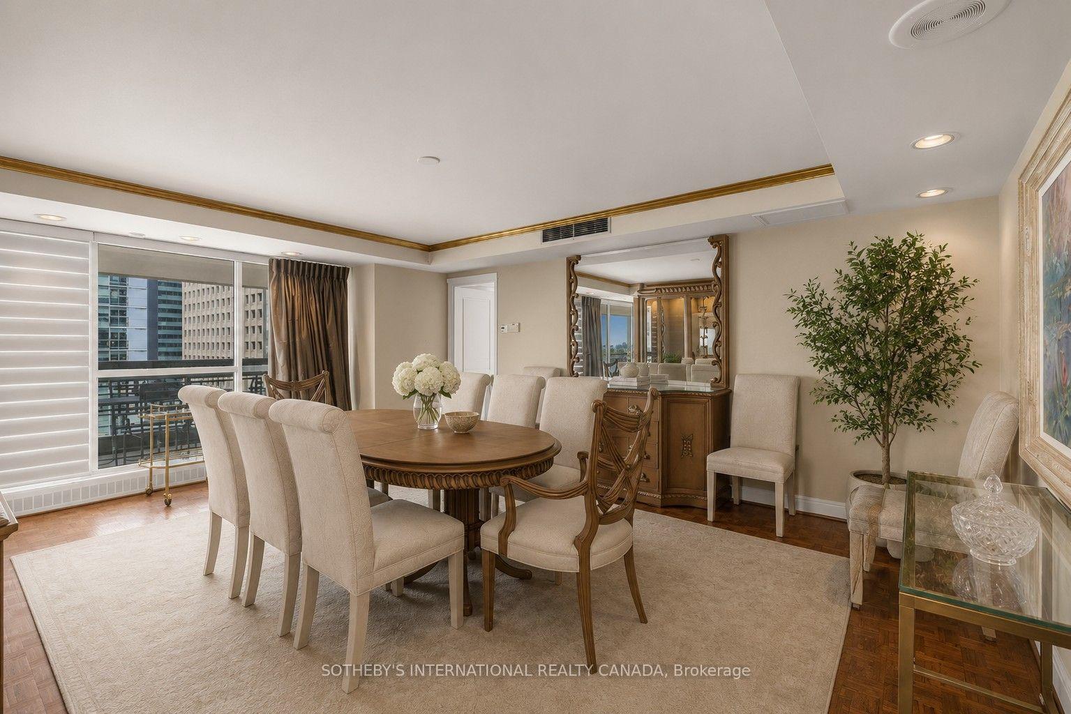 Photo 9 of Unit 1801, 63 St Clair Avenue W, Toronto, Yonge-St. Clair — HOMEH